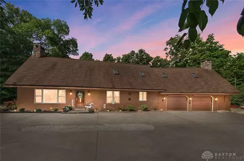 90 S Beechgrove Rd, Wilmington, OH 45177