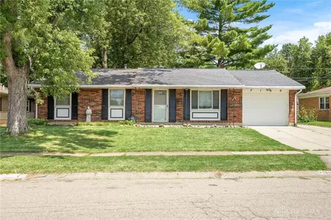 7160 Claybeck Dr, Huber Heights, OH 45424