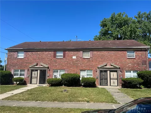 1621 Kings Mill Ct, Dayton, OH 45406