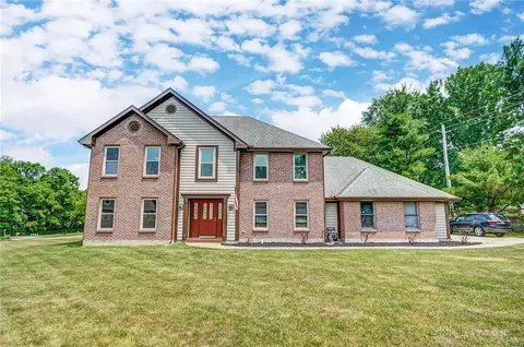 1580 Applewood Dr, Dayton, OH 45434