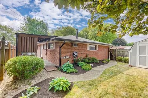 1113 Greenridge Dr, Kettering, OH 45429 photo 24