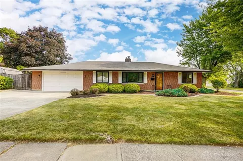 1113 Greenridge Dr, Kettering, OH 45429