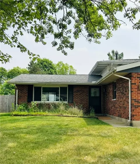 5038 Hahn Ave, Fairborn, OH 45324 photo 3
