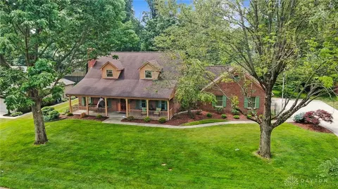 2224 Old Vienna Dr, Dayton, OH 45459