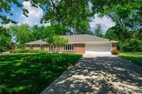 613 Banbury Rd, Dayton, OH 45459