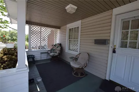 1321 N Lowry Ave, Springfield, OH 45504 photo 2