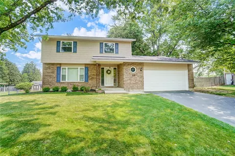 4361 Castle Gate Dr, Dayton, OH 45432