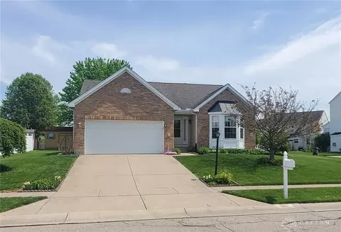 32 Holly Dr, Franklin, OH 45005