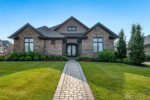1296 Scottsgate Ct, Xenia, OH 45385