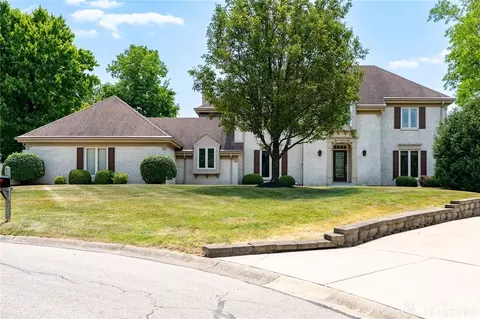 808 Grants View Ct, Washington Township, OH 45459