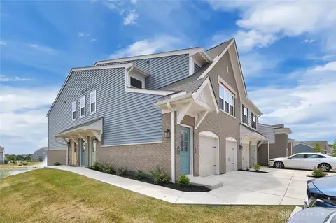 111 Old Pond Rd, Springboro, OH 45066