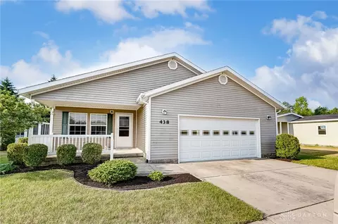438 Park Hills Xing, Fairborn, OH 45324