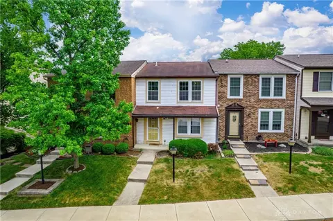 1622 Longbow Ln, Dayton, OH 45449