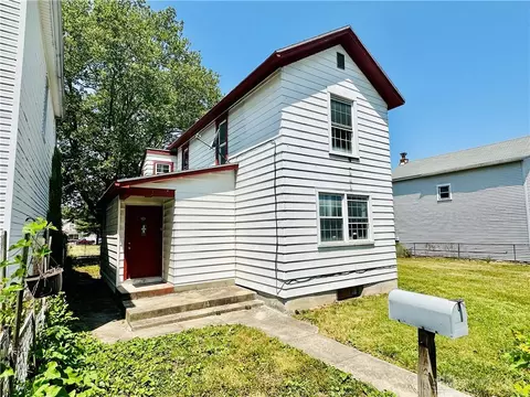 29 Watts St, Dayton, OH 45403