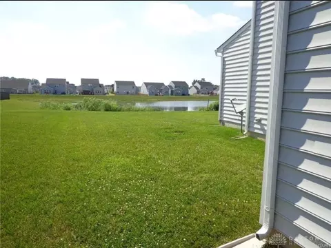 133 Cascade Dr, Fairborn, OH 45324 photo 2
