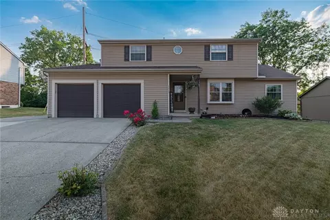 1213 Kirkley Hall Dr, Miamisburg, OH 45342