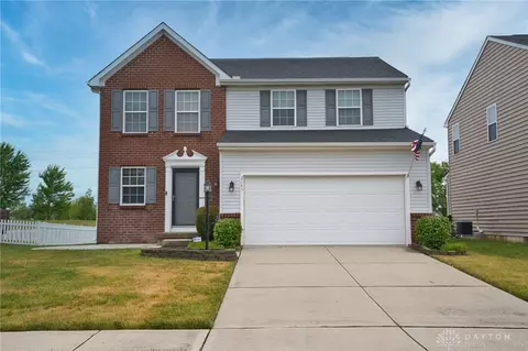 2245 Blazing Star Dr, Tipp City, OH 45371