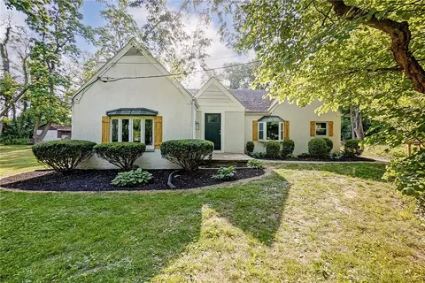 7250 Garber Rd, Dayton, OH 45415