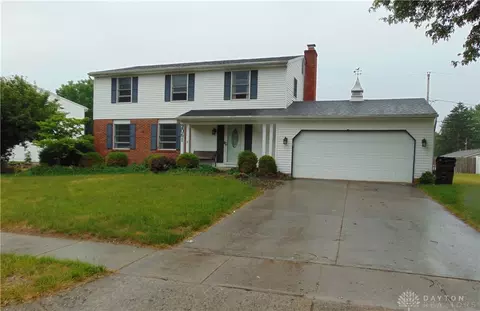 2061 Malibu Trl, Xenia, OH 45385
