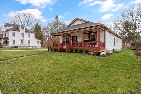 11 E Main St, Spring Valley, OH 45370 photo 3