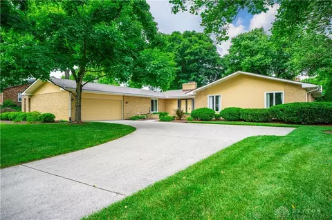6816 Cranford Dr, Washington Township, OH 45459