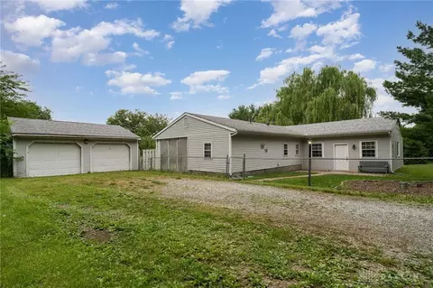 4766 Orbison Rd, Troy, OH 45373