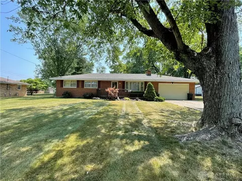 8868 Garland Ave, Franklin, OH 45005