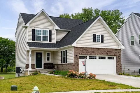149 Regatta Park Dr, Fairborn, OH 45324