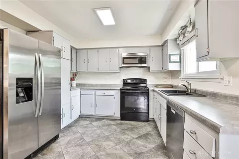 3049 Mirimar St, Dayton, OH 45409 photo 7