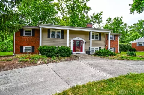 6190 Flemington Rd, Dayton, OH 45459
