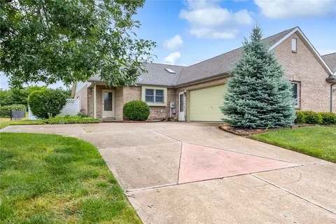 1903 Harris Ln, Xenia, OH 45385