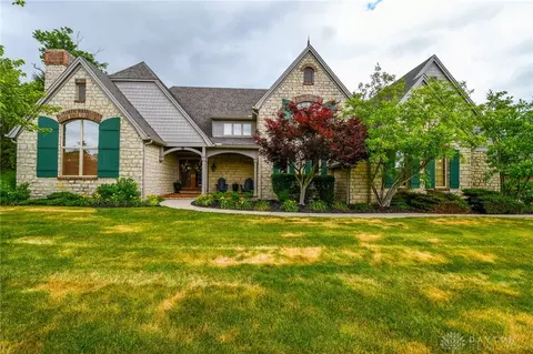 249 S Signature Dr, Xenia, OH 45385