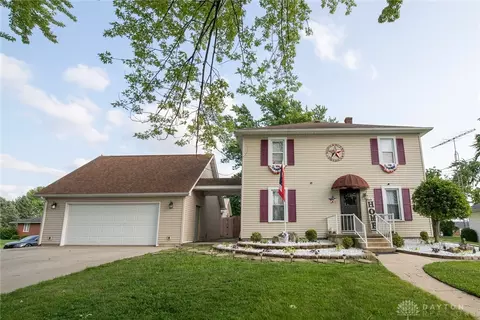 118 E Main St, Russia, OH 45363