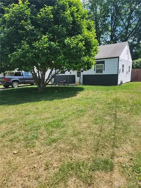 1707 Park Dr, Middletown, OH 45044