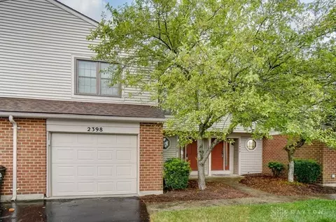2398 Fieldstone Cir, Fairborn, OH 45324