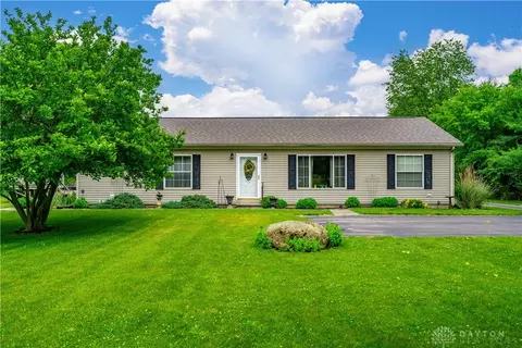 1795 S Rangeline Rd, Ludlow Falls, OH 45339