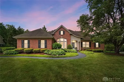 10647 Falls Creek Ln, Centerville, OH 45458
