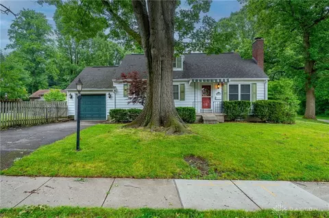 2550 Hilton Dr, Kettering, OH 45409