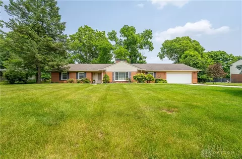 5608 Hugh Dr, Dayton, OH 45459