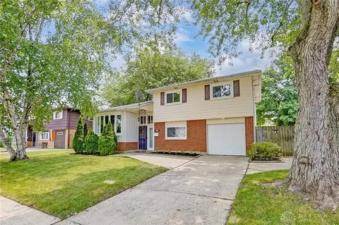 2364 Whitlock Pl, Kettering, OH 45420