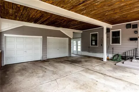 3225 Raymond Dr, Middletown, OH 45042
