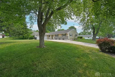 126 Gershwin Dr, Centerville, OH 45458 photo 4