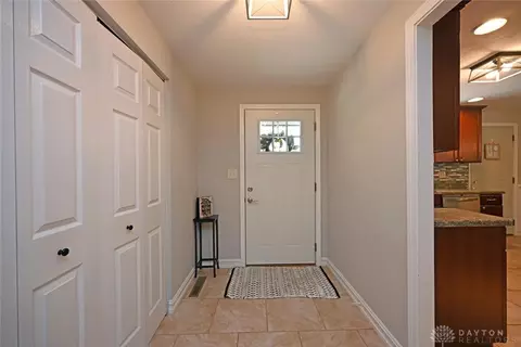126 Gershwin Dr, Centerville, OH 45458 photo 7