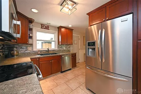 126 Gershwin Dr, Centerville, OH 45458 photo 8