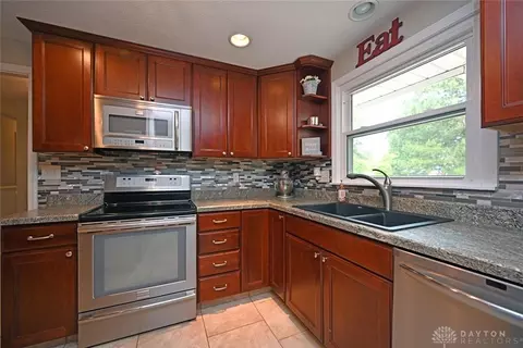 126 Gershwin Dr, Centerville, OH 45458 photo 10