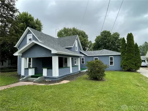 39 E Main St, Dayton, OH 45426