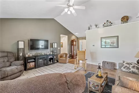 1045 Hickory Trl, Wilmington, OH 45177 photo 6