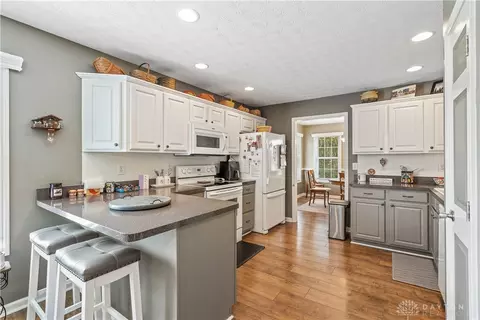 1045 Hickory Trl, Wilmington, OH 45177 photo 8