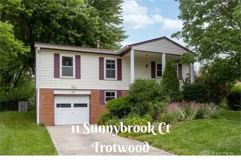 11 Sunnybrook Ct, Trotwood, OH 45426