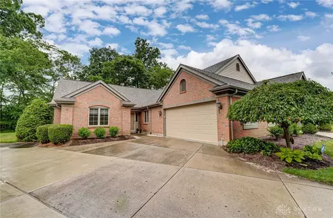 2580 Vienna Estates Dr, Dayton, OH 45459
